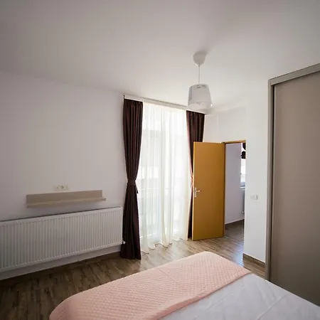 Apartel 24 - Nico Apart 1 *