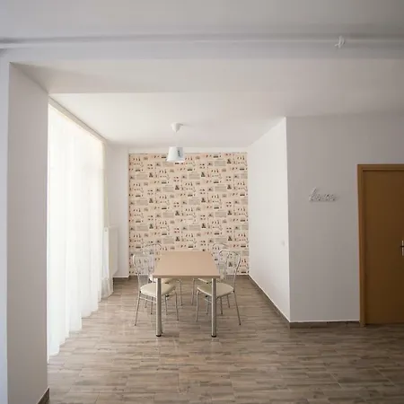 Apartel 24 - Nico Apart 1 *